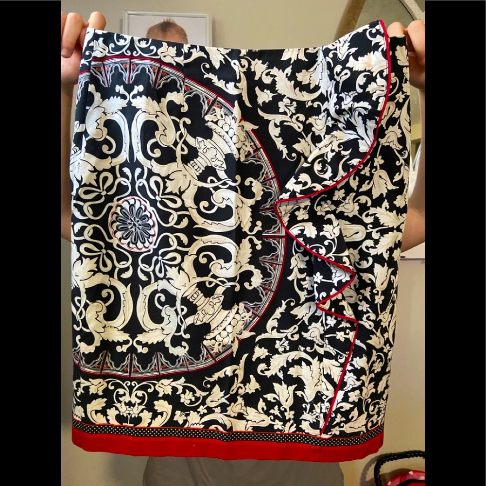 White House Black Market skirt with side ruffle